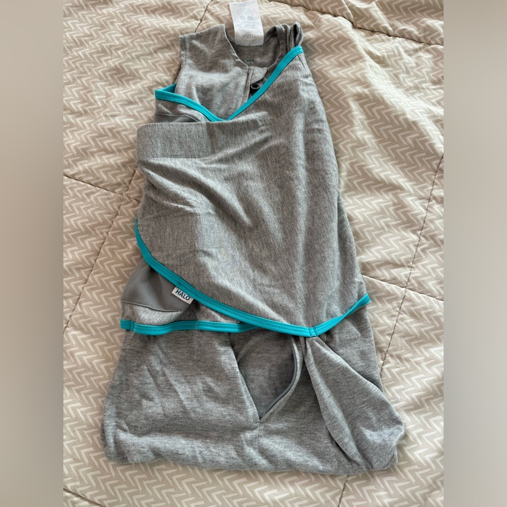 Brand new- HALO Micro-Fleece Sleepsack Swaddle, 3-Way Adjustable Wearable